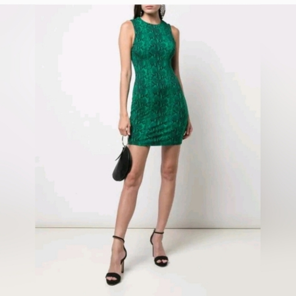 Alice + Oliva Delora Sleeveless Fitted Mini Dress Size 2 - Picture 7 of 10
